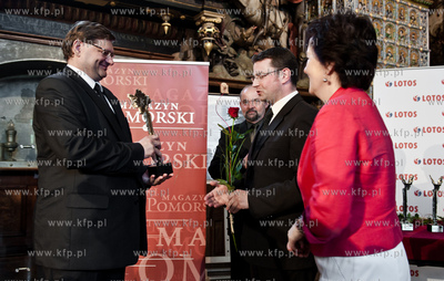 Gdansk. Dwor Artusa. Wreczenie nagrod w plebiscycie...