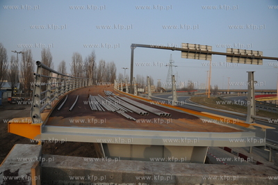 Budowa estakady rowerowej wzdluz Estakady Kwiatkowskiego...