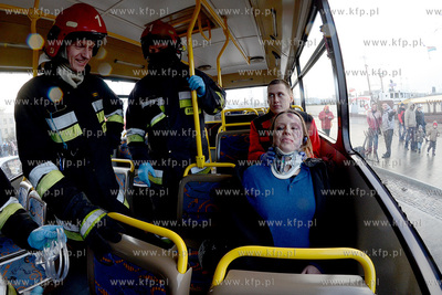 Gdynia. Molo Poludniowe. Pokaz ratownictwa medycznego...