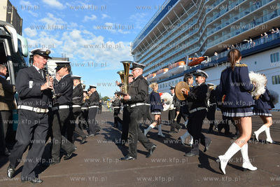 Wycieczkowiec Celebrity Eclipse w Gdyni. 18.06.2014...