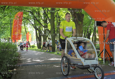 Gdansk Oliwa. Park w Jelitkowie. Bieg do zrodel. 04.06.2016...