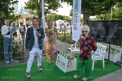 Sopot. Skwer Kuracyjny. Kawiarnia Koło Molo. BNP Paribas...