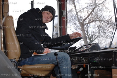 Michal Tusk zdal egzamin na prawojazdy kategorii D...