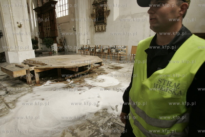 Kosciol sw. Katarzyny w Gdansku po pozarze.
23.05.2006
fot....