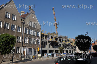 Budowa apartamentowca Kwartal Kamienic przez firme...