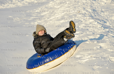 Snowtubing w Trzepowie.
30.01.2012
fot. Maciej Kosycarz...