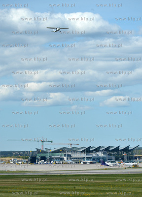 Port Lotniczy Gdansk. Cessna 150 Aeroklubu Grudziadzkiego...