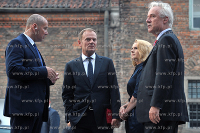 Otwarcie Teatru Szekspirowskiego w Gdansku. Po ogloszeniu...