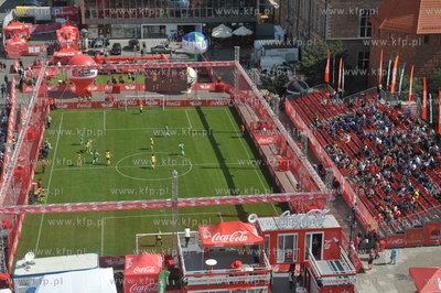 Final turnieju pilkarskiego Coca-Cola Cup na Targu...