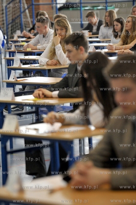 Zukowo. Gimnazjum nr 2. Drugi dzien egzaminu gimnazjalnego,...