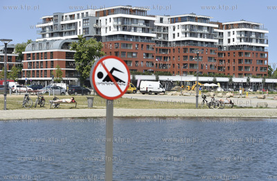 Gdańsk-Wrzeszcz, osiedle Garnizon. Staw, oczko wodne....