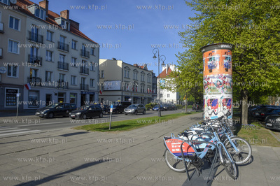 Przystanek reweru metropoliatlego MEVO w Gdańsku na...