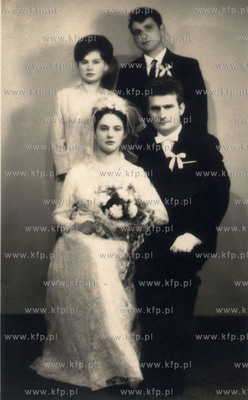 Slubne zdjecie Danuty i Lecha Walesy. 11. 1969. Fot....