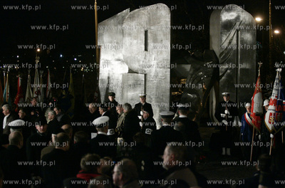 Gdynia. Pomnik Ofiar Grudnia 1970. Obchody rocznicowe...