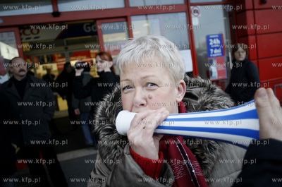 Gdynia. Wolny Zwiazek Zawodowy Sierpien 80 i OPZZ 
pod...