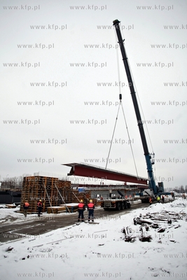 Gdansk. Trwa budowa Trasy Sucharskiego, która to ma...