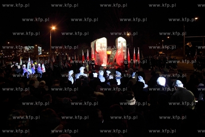 Uroczystosci rocznicowe pod pomnikiem Ofiar Grudnia...