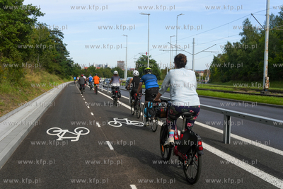 Przejazd rowerowy związany z otwarciem Ekostrady wzdłuż...