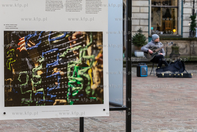 Gdańsk, ul. Długi Targ . 3 rocznica wojny w Ukrainie....