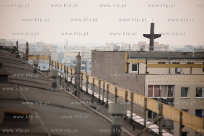 Gdansk. Zaspa. Dach wiezowca na ulicy Pilotow 8.
25.08.2011
fot....