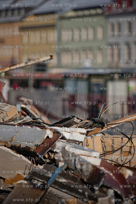 Gdansk. Rozbiorka budynku przy Targu Rakowym w ktorym...