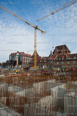 Gdansk. Budowa Teatru Szekspirowskiego. 
11.04.2012
fot....