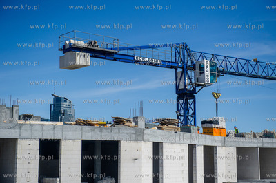 Gdynia. Uroczyste zawieszenie wiechy na nowo powstajacym...