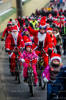 Gdansk. Mikolaje na rowerach jada dla Wielkiej Orkiestry...