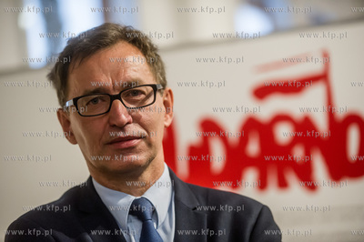 Gdańsk. Historyczna sala BHP. Konferencja prasowa...