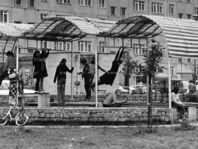 Plac zabaw i wypoczynku dla dzieci na osiedlu Zaspa...
