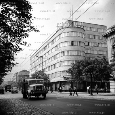 Gdynia , ulica 10 Lutego. 08.1968 0001430z_siepien1968...