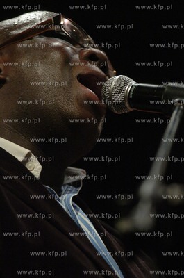 Slupsk, sala Teatru Dramatycznego. Koncert muzyki gospel...