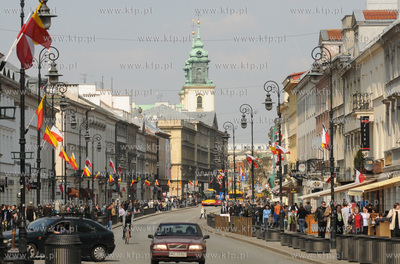 Warszawa. Palac Prezydencki. Polacy zegnaj zmarlego...