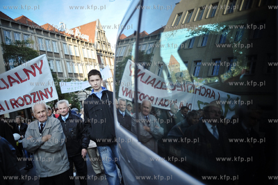 I Archidiecezjalny Marsz dla Zycia i Rodzin w obronie...