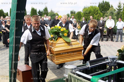 Na cmentarzu w Chojnicach pochowano straznika ze Schroniska...