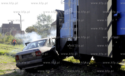 Kwidzyn. Cwiczenia sluzb ratowniczych. Wypadek kolejowy...