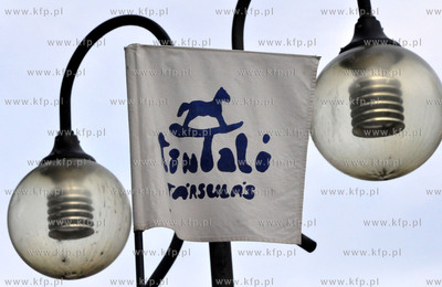 Kwidzyn. Wystep wegierskiego teatru lalkowego Tintalo...