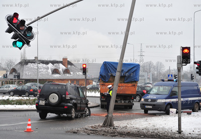 Wypadek na Alei Grunwaldzkiej na wysokości skrzyżowania...