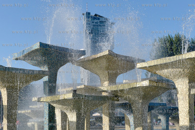 Odnowiona fontana na Skwerze Kosciuszki w Gdyni.
24.08.2013
Fot....