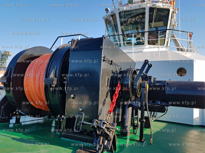 SD Tempest, holownik typu RotorTug z trzema pędnikami...