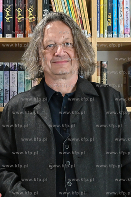 Miejska Biblioteka Publiczna - SOPOTEKA. 80 lat myślenia...