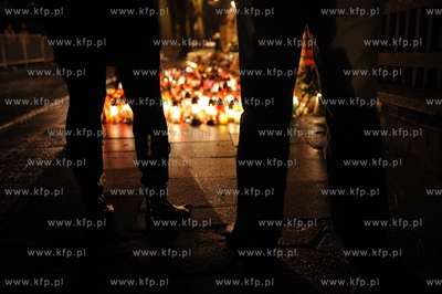 Zaloba po katastrofie samolotu prezydenckiego pod Smolenskiem....