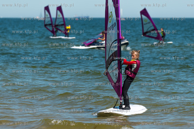 Plaza w Sopocie, przy Sopockim Klubie Zeglarskim. Briefing...