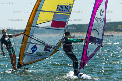 Plaza w Sopocie, przy Sopockim Klubie Zeglarskim. Briefing...