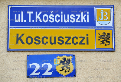 Podwojne, polsko - kaszubkie, nazwy ulic w Jastarni....