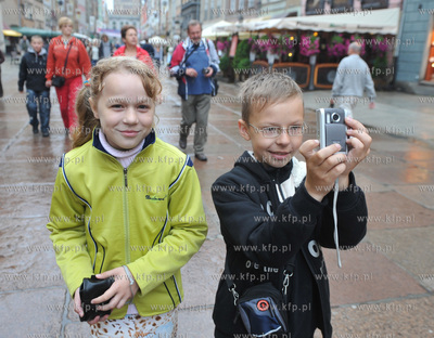 Grupa polskich dzieci z Bialorusi zwiedzala gdanska...