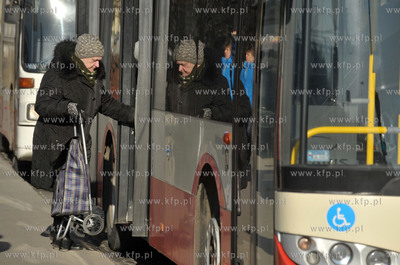 Gdansk. Przystanek autobusowy na ul. Waly Jagiellonskie,...