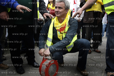 Gdansk. Demonstracja ponad 3 tys. zwiazkowcow z Grupy...