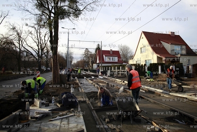 Gdansk. Remont torowiska wzdłuż ul. Pomorskiej i...