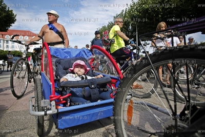 Sopot. FLASHMOB rowerzystów w zwiazku z ograniczeniem...